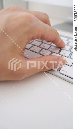 手敲鍵盤 86658933