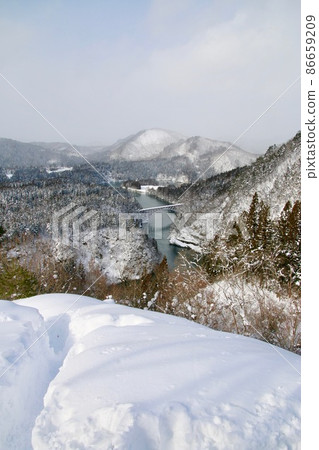 Winter Tadami Line, First Tadami River Bridge (Mishima Town, Fukushima Prefecture) 86659209