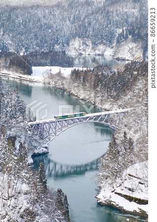 Winter Tadami Line, First Tadami River Bridge (Mishima Town, Fukushima Prefecture) 86659213
