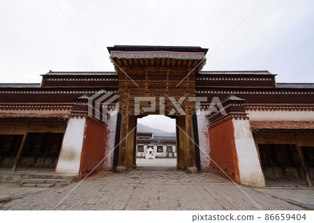 中國甘肅省夏河縣拉卜楞寺風光 中國甘肅省夏河縣拉卜楞寺風光 86659404