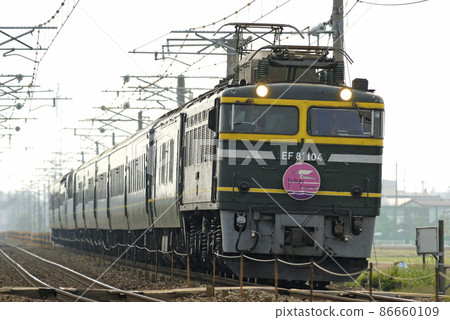 Hokuriku Main Line Mikawa-Kaga Kasama JR West EF81-104 + 24 series Twilight Express 86660109