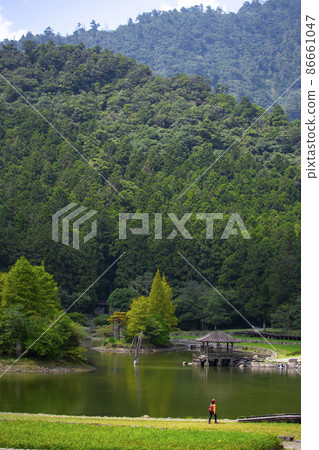 台灣,高山湖泊,明池,涼亭,台湾、高山湖、明池、パビリオン、 lake, pavilion, 台灣,高山湖泊,明池,涼亭,台湾、高山湖、明池、パビリオン、 lake, pavilion, 86661047