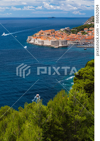 Croatia Dubrovnik Old Town Cityscape and Adriatic Sea Croatia Dubrovnik Old Town Cityscape and Adriatic Sea 86662004