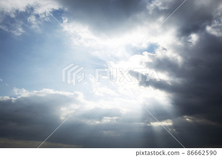 Light from the clouds 86662590