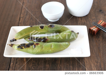 Baked soybeans Baked soybeans 86663906