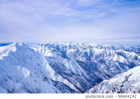 谷川山脊 冬天的山景 86664242