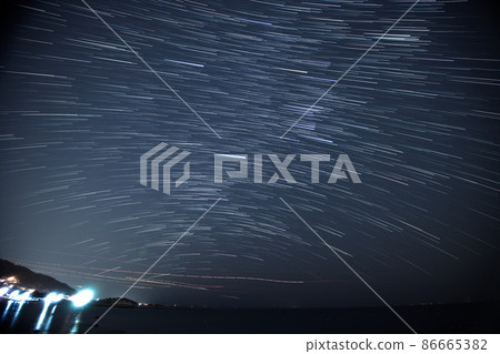 從葉山看到的冬季星座和 Canopus 星軌 86665382