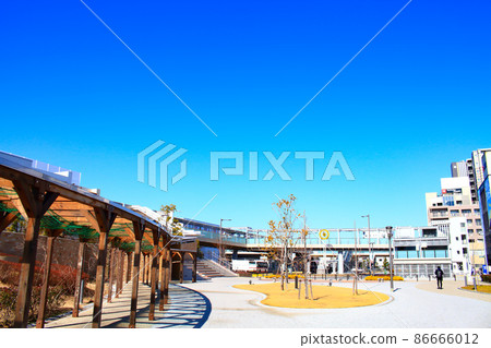 岡崎市JR岡崎站前廣場的風景 岡崎市JR岡崎站前廣場的風景 86666012