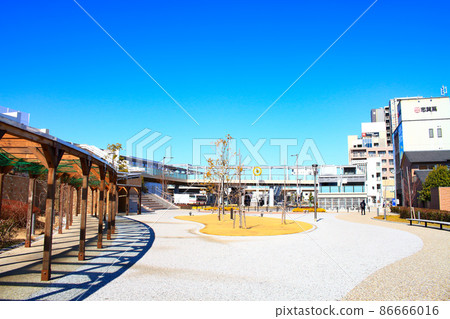岡崎市JR岡崎站前廣場的風景 岡崎市JR岡崎站前廣場的風景 86666016