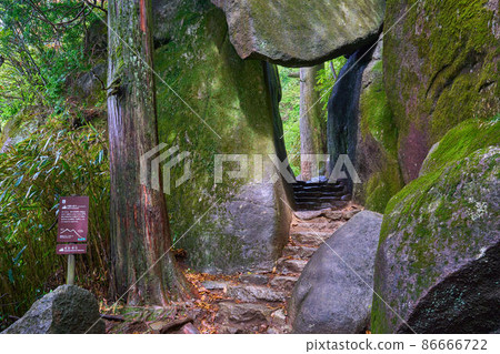 Power spot of Mt. Tsukuba, Ibaraki Prefecture Benkei-Nanamoda 86666722