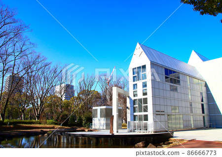 名古屋市風景和名古屋市美術館 86666773