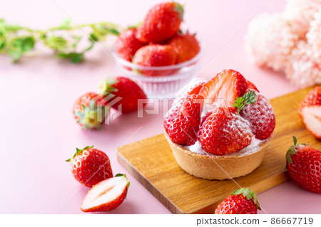 Strawberry tart buffet Strawberry tart buffet 86667719