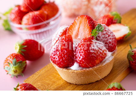 Strawberry tart buffet Strawberry tart buffet 86667725