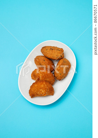 typical portuguese meat and sausages stew in dish 86670571