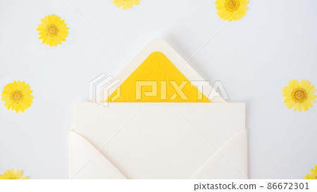 黃色壓花和留言卡 86672301