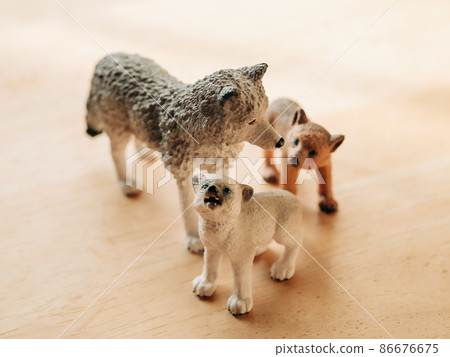 Wolf figure Wolf figure 86676675
