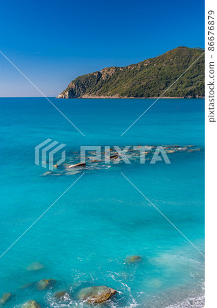 Wonderful seewater in Riva Trigoso Wonderful seewater in Riva Trigoso 86676879