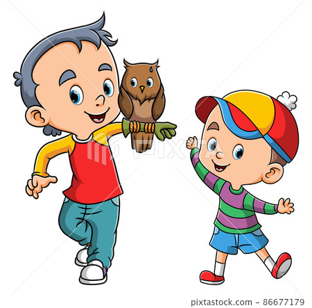 The big brother and little boy is playing with the owl  86677179