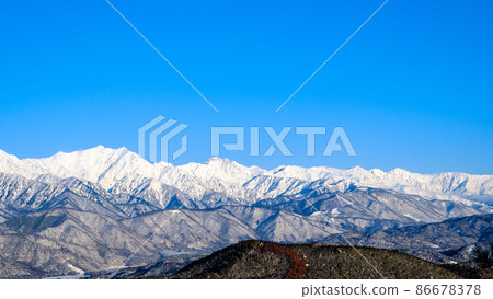 從高加利山看到的冬天的鹿島屋裡岳、五龍岳、唐松岳、白馬三山 從高加利山看到的冬天的鹿島屋裡岳、五龍岳、唐松岳、白馬三山 86678378