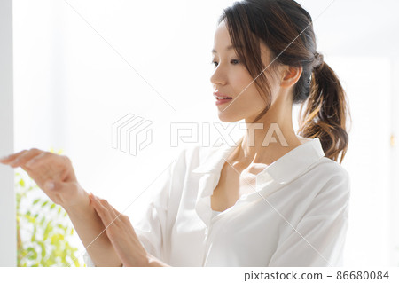 美容手部護理女性 86680084