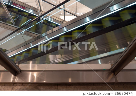 High speed escalator High speed escalator 86680474
