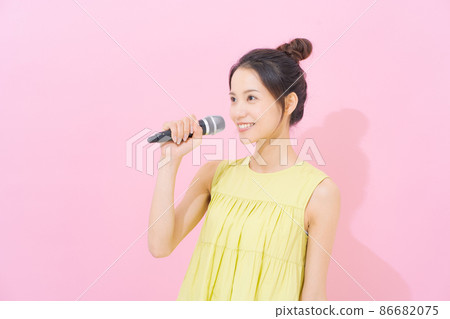 Vocal female microphone 20s Vocal female microphone 20s 86682075