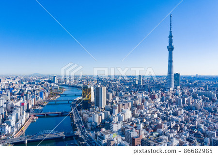Aerial view of Sumida River and Sky Tree 86682985