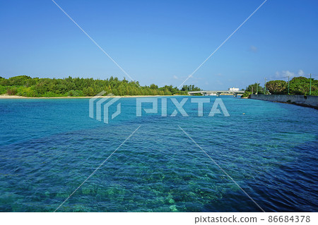 沖繩縣伊良部島東口濱海灘 86684378