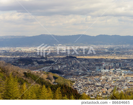 眺望志木山的奈良盆地風景 86684665