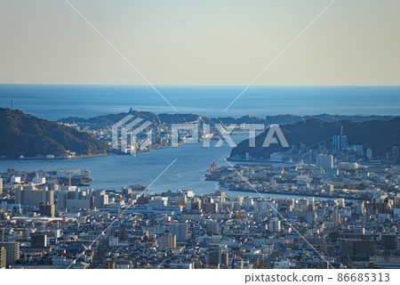 A panoramic view of Kochi City on a sunny winter day A panoramic view of Kochi City on a sunny winter day 86685313