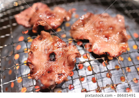 黑毛和牛牛舌烤肉 86685491