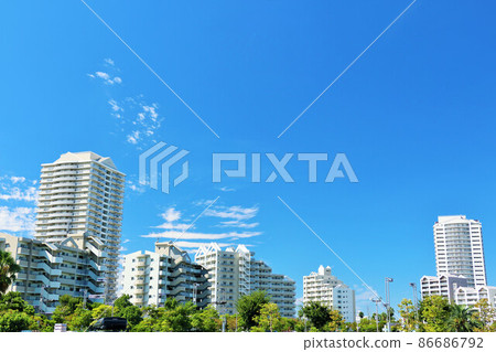 Blue sky cityscape Mansion scenery Blue sky cityscape Mansion scenery 86686792