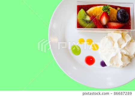 fruit strawberry cream cake 86687289