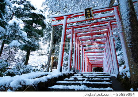 雪妝稻荷神社 86689094