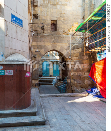 Historic Mamluk era Khan al-Khalili bazaar and souq, closed during Covid-19 lockdown, Cairo, Egypt Historic Mamluk era Khan al-Khalili bazaar and souq, closed during Covid-19 lockdown, Cairo, Egypt 86693057