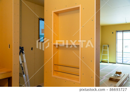 Detached new house construction work Detached new house construction work 86693727