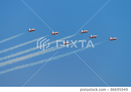 Swiss Air Force Acrobat Team "Patroille Switzerland" formation flight Swiss Air Force Acrobat Team "Patroille Switzerland" formation flight 86695049