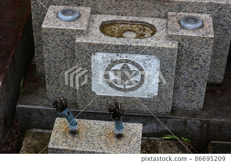 Japanese graves Higan Obon grave visits ancestors funeral funeral 86695209