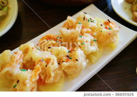 台灣料理 鳳梨蝦球 86695926