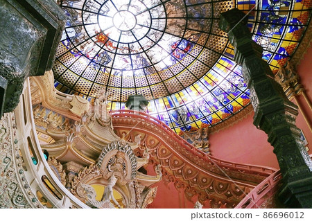 泰國曼谷知名景點 The Erawan Museum三頭象神博物館 室內彩繪神話故事的天花板 泰國曼谷知名景點 The Erawan Museum三頭象神博物館 室內彩繪神話故事的天花板 86696012