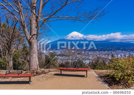 (Shizuoka Prefecture) Mt. Fuji seen from Shiraoyama Park (Shizuoka Prefecture) Mt. Fuji seen from Shiraoyama Park 86696850