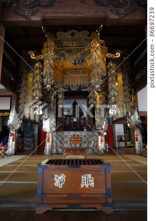 Reishoji is a Soto sect temple located in Omachi City, Nagano Prefecture, at the foot of the Northern Alps. 86697239