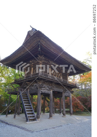 Reishoji是位於北阿爾卑斯山腳下的長野縣大町市的曹洞宗寺廟。 Reishoji是位於北阿爾卑斯山腳下的長野縣大町市的曹洞宗寺廟。 86697252