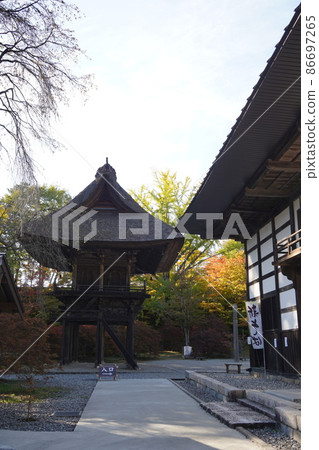 Reishoji is a Soto sect temple located in Omachi City, Nagano Prefecture, at the foot of the Northern Alps. Reishoji is a Soto sect temple located in Omachi City, Nagano Prefecture, at the foot of the Northern Alps. 86697265