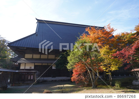 Reishoji is a Soto sect temple located in Omachi City, Nagano Prefecture, at the foot of the Northern Alps. 86697268