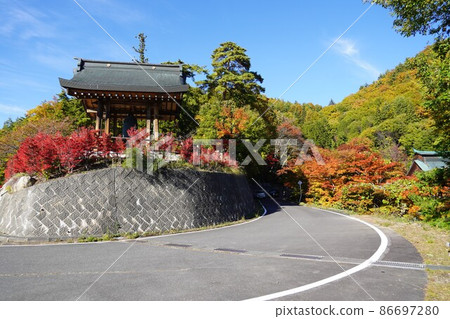Reishoji is a Soto sect temple located in Omachi City, Nagano Prefecture, at the foot of the Northern Alps. 86697280