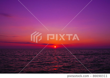 夕陽 86698311