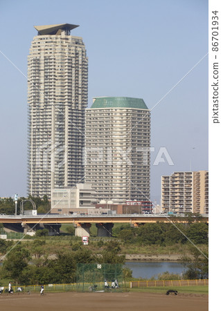 Shinarakawa Bridge and Elsa Tower Shinarakawa Bridge and Elsa Tower 86701934