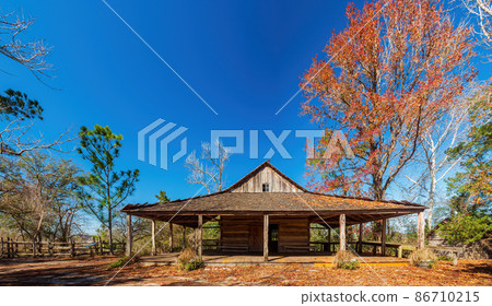 Beautiful log cabin along the Texas Native Trail 86710215
