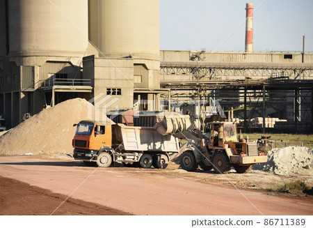 Cement plant site. ement mix production process.  86711389